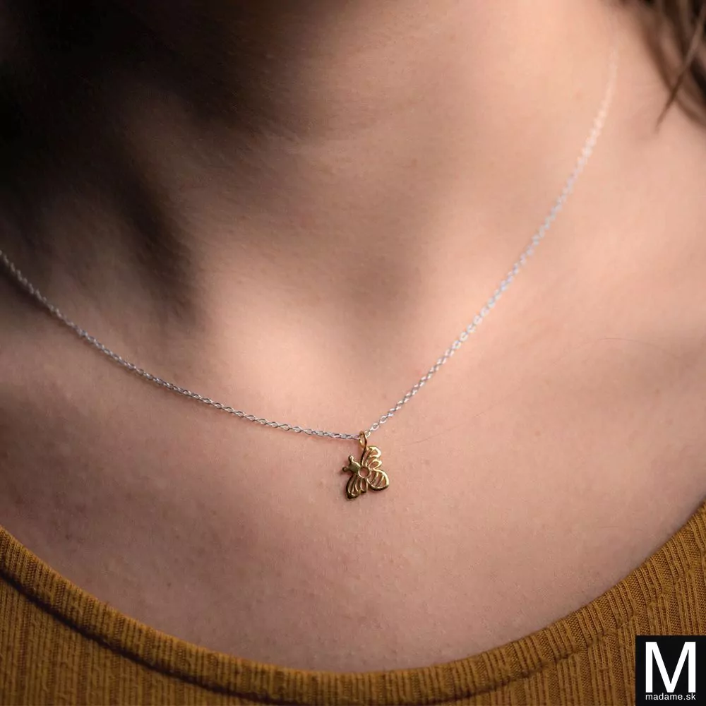 Krásny náhrdelník s Včielkou pozlátenou 18K zlatom