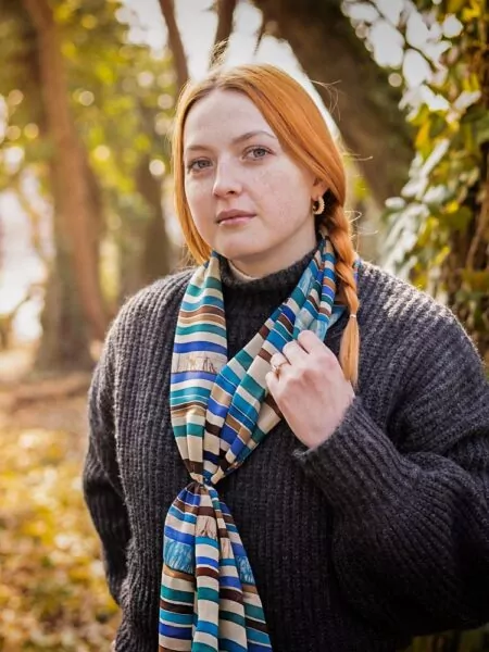 Obdĺžniková hodvábna šatka vo farebnom prevedení