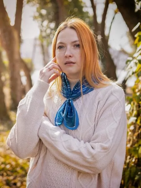 Menšia štvorcová hodvábna šatka s morským vírom