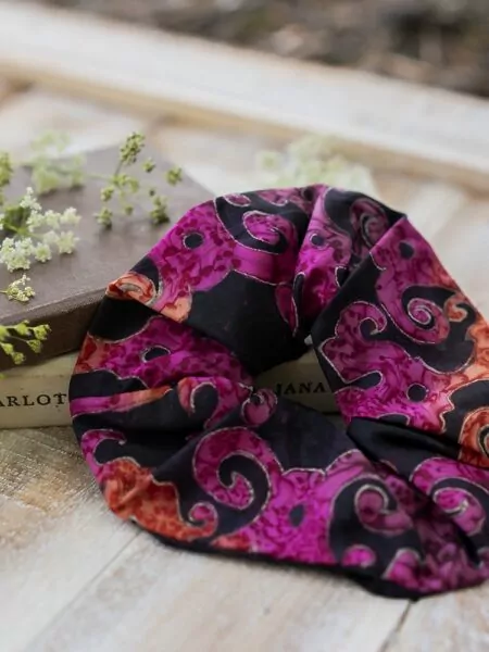 www.madame.sk Eshop Hodvábna gumička "Ružovo čierny dotyk"